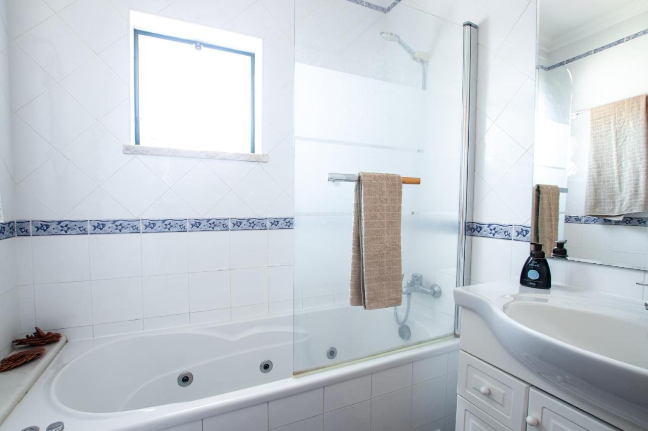 Villa 6Pax Baby Friendly Near Dino Park&Beaches Sao Bartolomeu dos Galegos e Moledo Bagian luar foto
